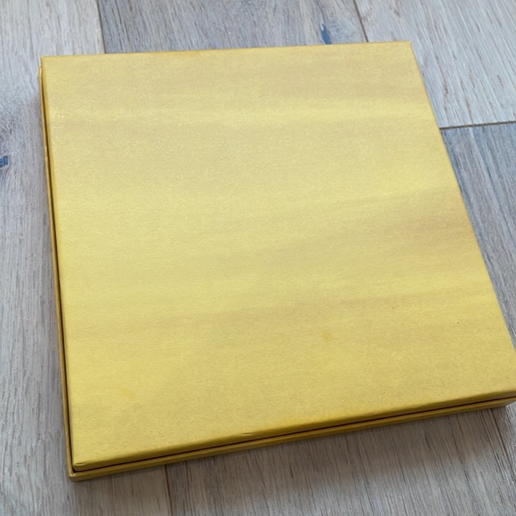 FENDI box - Picture 3 of 4